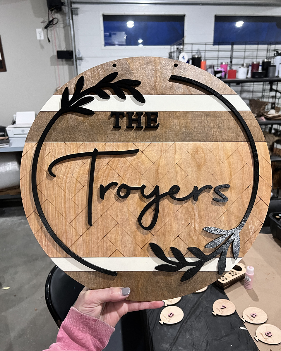 Last Name Round Herringbone Sign